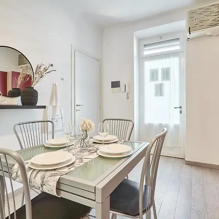 Easylife - Comfort E Relax In Porta Venezia Apartamento